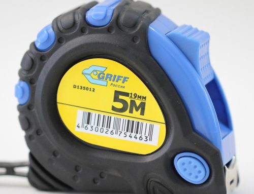 Rubber covered measuring tape with three locks